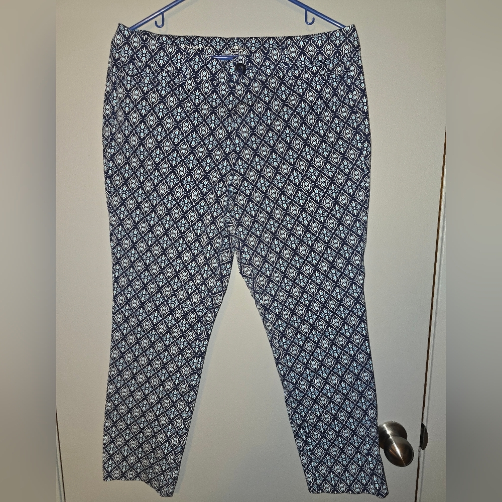 St. John's Bay Straight leg women's cropped pants.  Beautiful blue pattern.